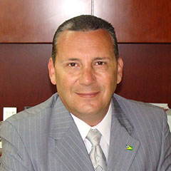 Luis Arroyo Chiqu&eacute;s